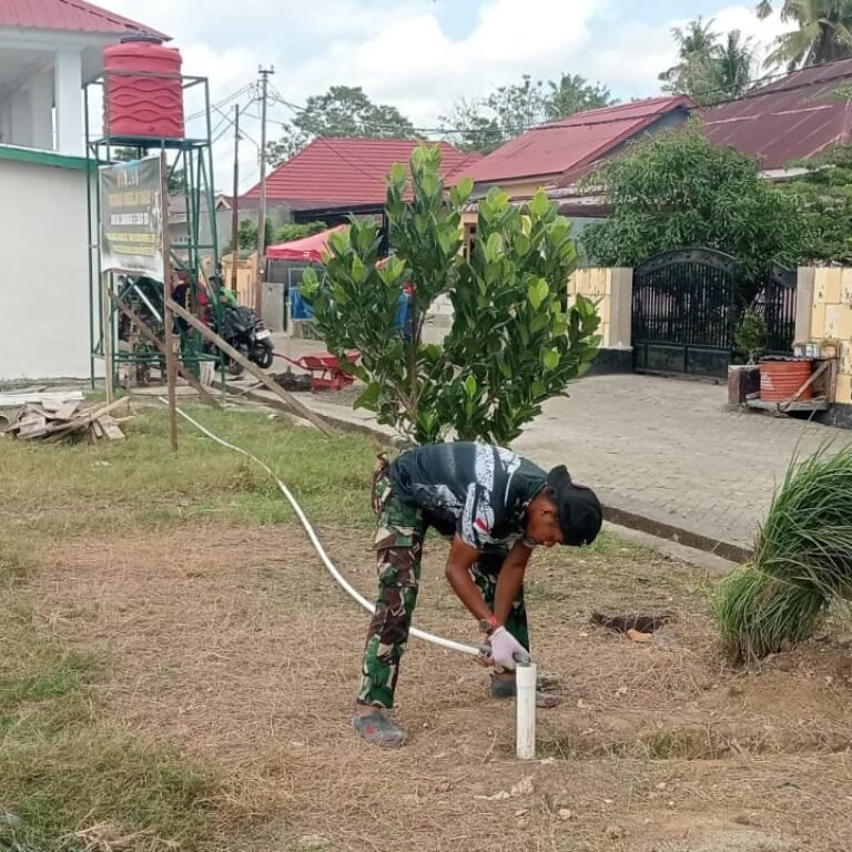 TMMD 129 Bone Rakit Pipa untuk Jamban, Warga Maroanging Dapat Akses Air
