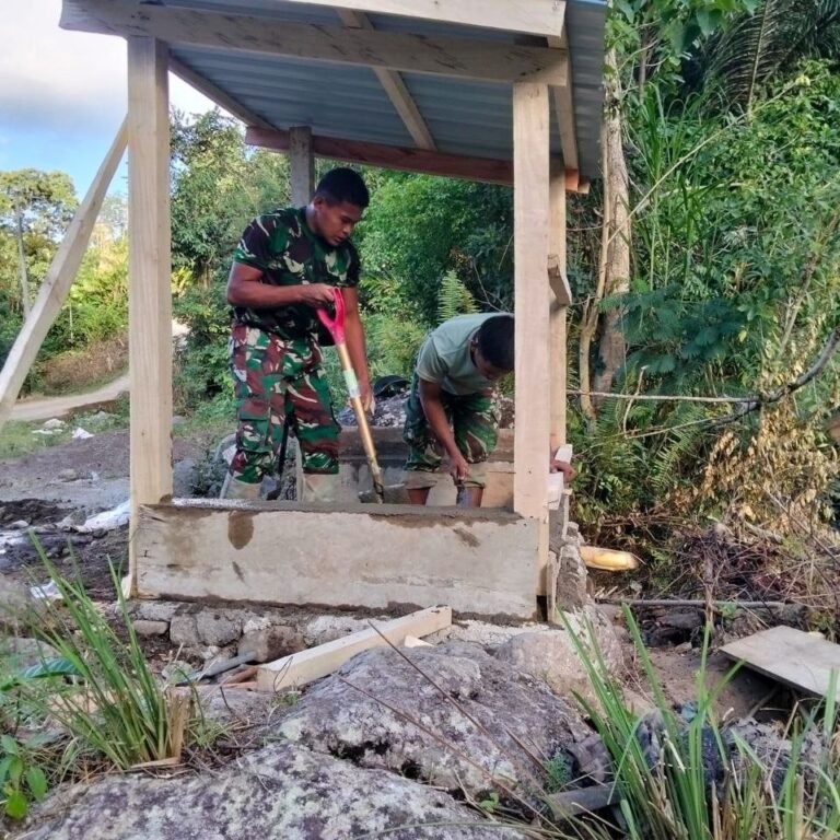 Antusiasme Warga Dusun Samaenre dalam Pembangunan MCK TMMD