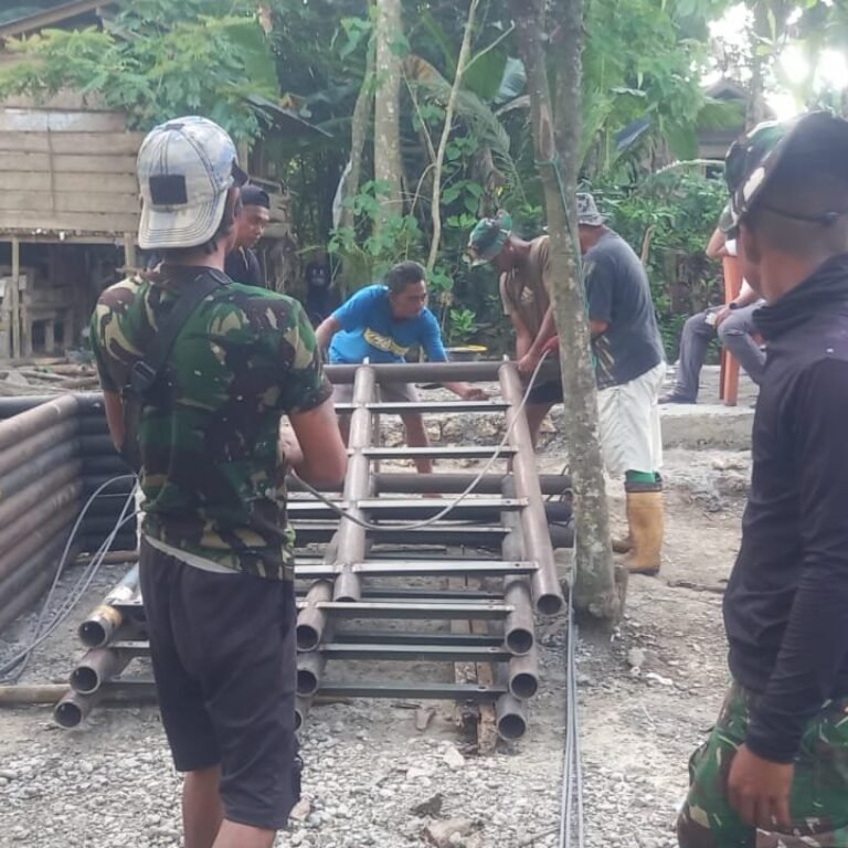 Optimisme Warga Bone Menguat Usai Perakitan Sling Jembatan Gantung Dimulai
