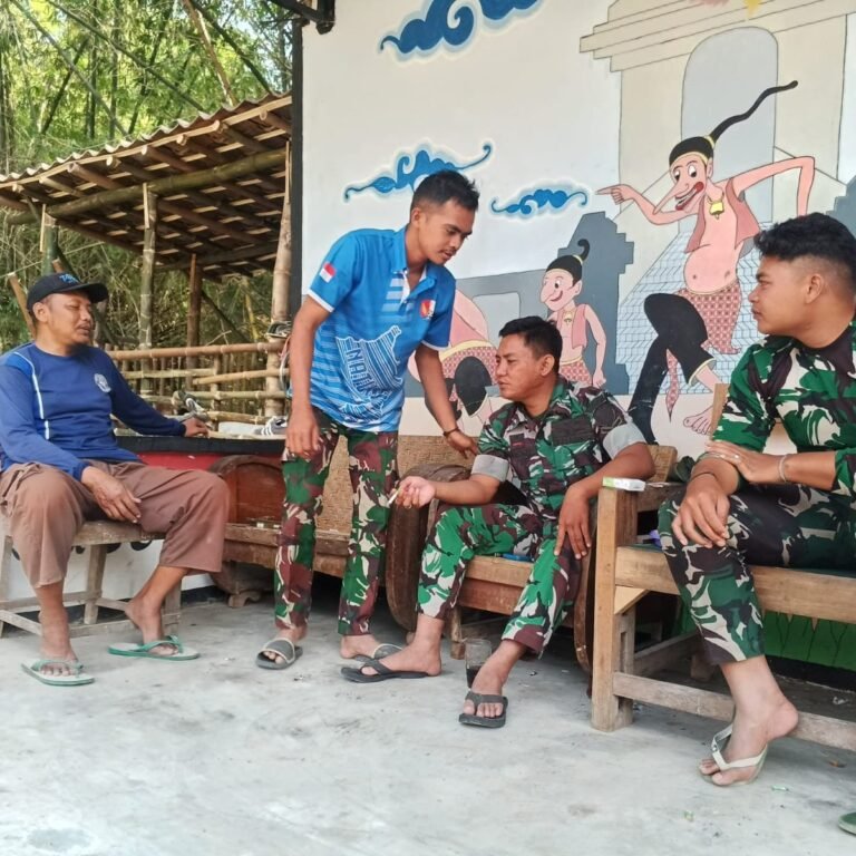 Kedekatan Prajurit dan Warga Terjalin saat TMMD di Sukoharjo
