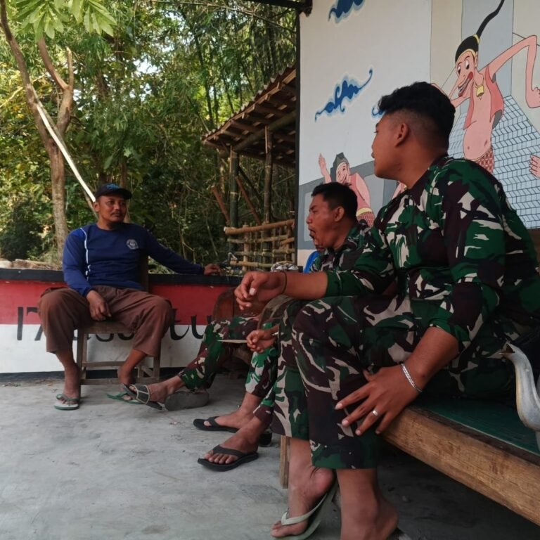 Dialog Santai di Teras, Serda Rifqi Serap Masukan Warga