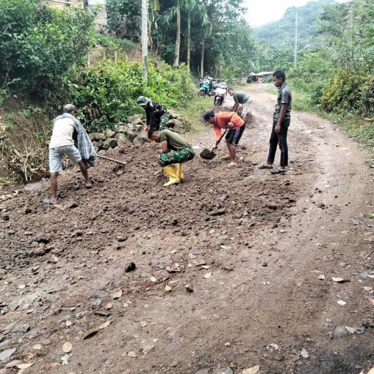 Satgas TMMD Ke-129 Bone Rampungkan Perataan Jalan di Titik 1
