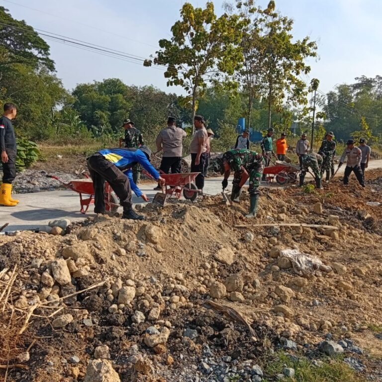 Kolaborasi Tanpa Sekat, Strategi Satgas TMMD Percepat Talut hingga Bedah Rumah di Parangjoro