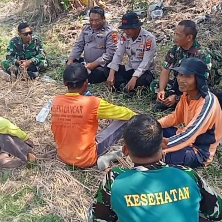 Cerita di Balik Istirahat TMMD Reguler ke-129: Tawa dan Keakraban