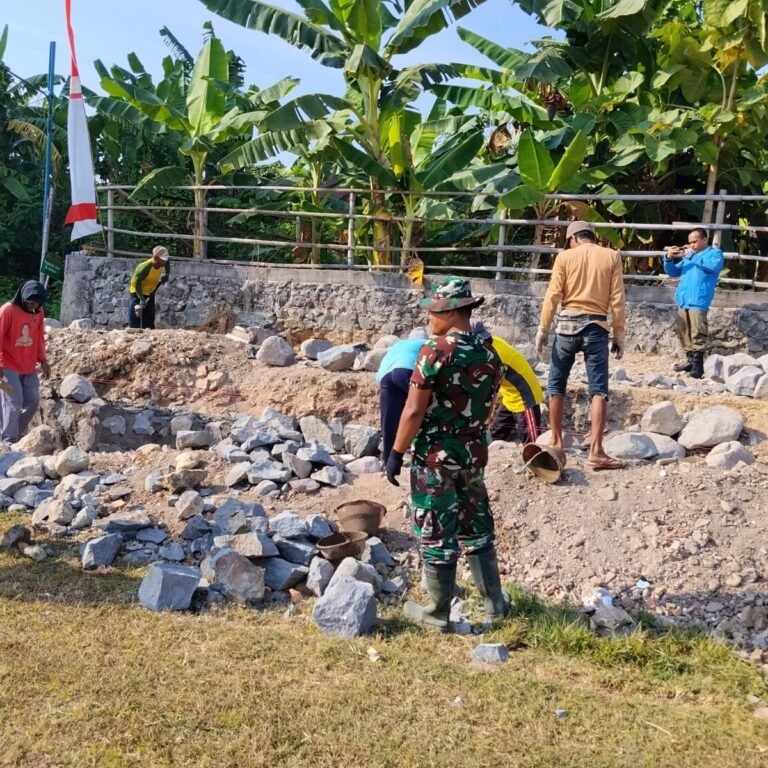 Gotong Royong Bangun Talud, Warga Sudimoro Lega