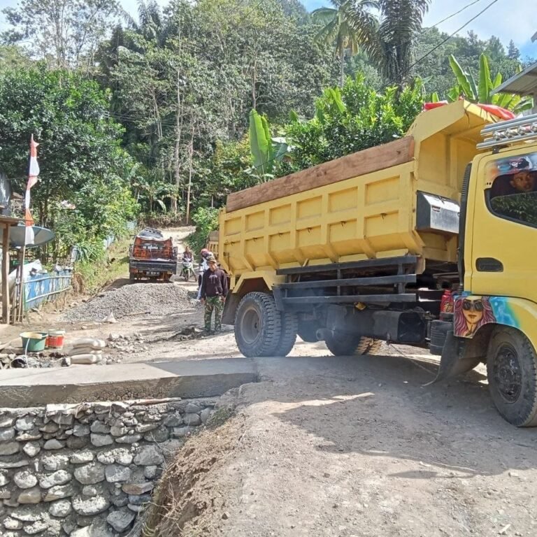 Perjalanan ke Dusun Samaenre Kian Nyaman Usai Perbaikan Dekker