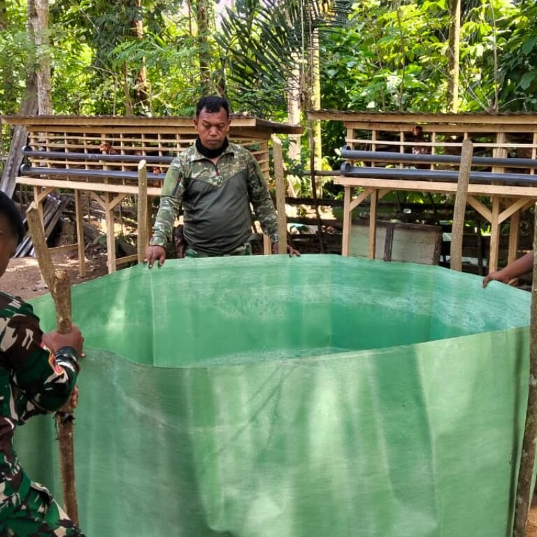 Satgas TMMD Ke-129 Bangun Kolam Lele di RTLH, Dorong Ketahanan Pangan dan Ekonomi Warga