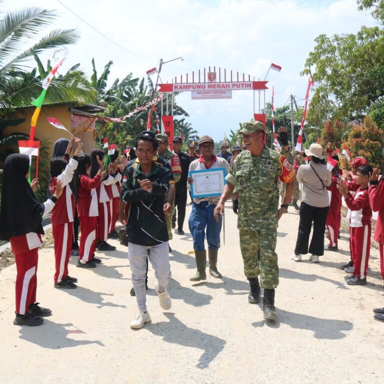 Gotong Royong Koramil 0909-06/Bengalon Perkuat Sinergi TNI dan Masyarakat Kutai Timur