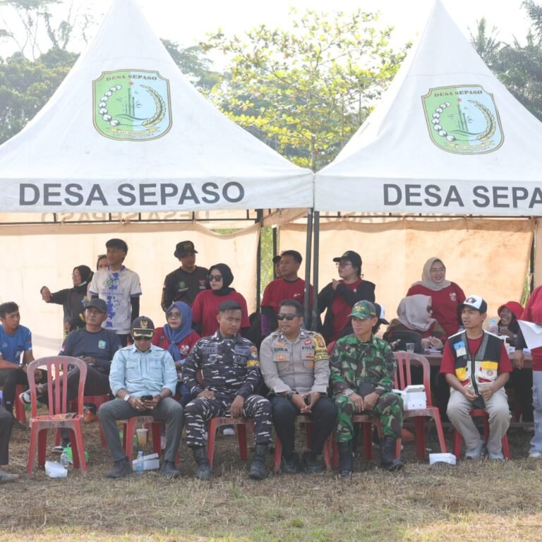 Turnamen Sepak Bola Desa Sepaso Perkuat Kebersamaan Masyarakat dan Aparat Kewilayahan