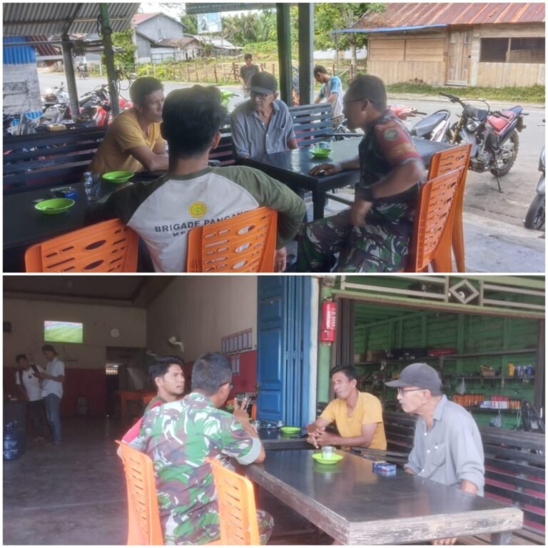 Komsos di Pasar Kampung Air, Babinsa Kodim 0115/Simeulue Pantau Stabilitas Harga