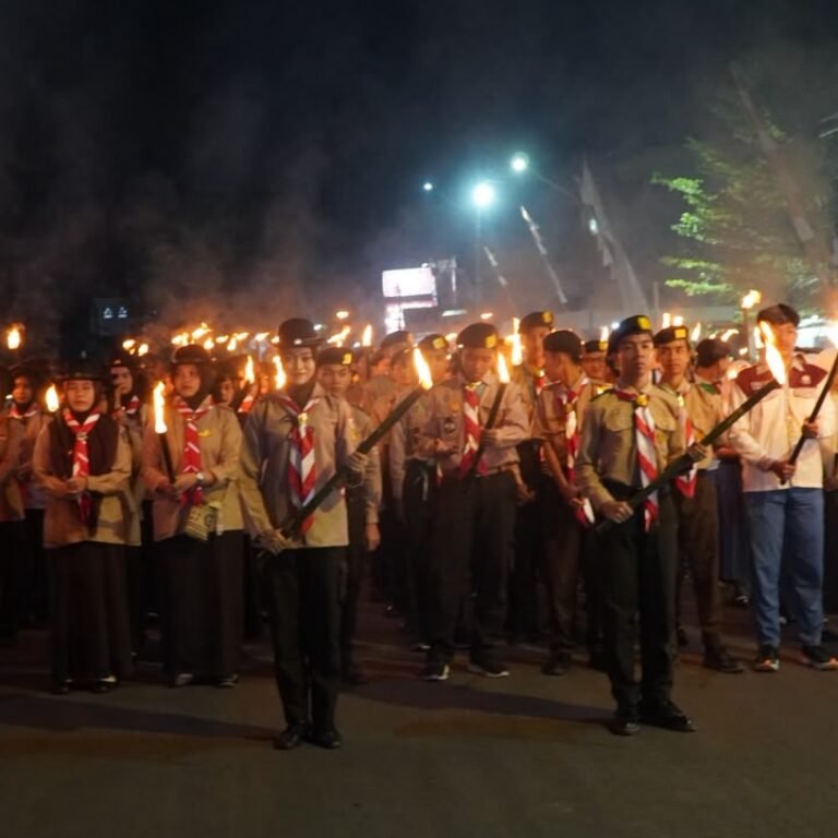 HSU Bangkit Menggema, Pawai Taptu Amuntai Hidupkan Semangat Persatuan dan Nasionalisme