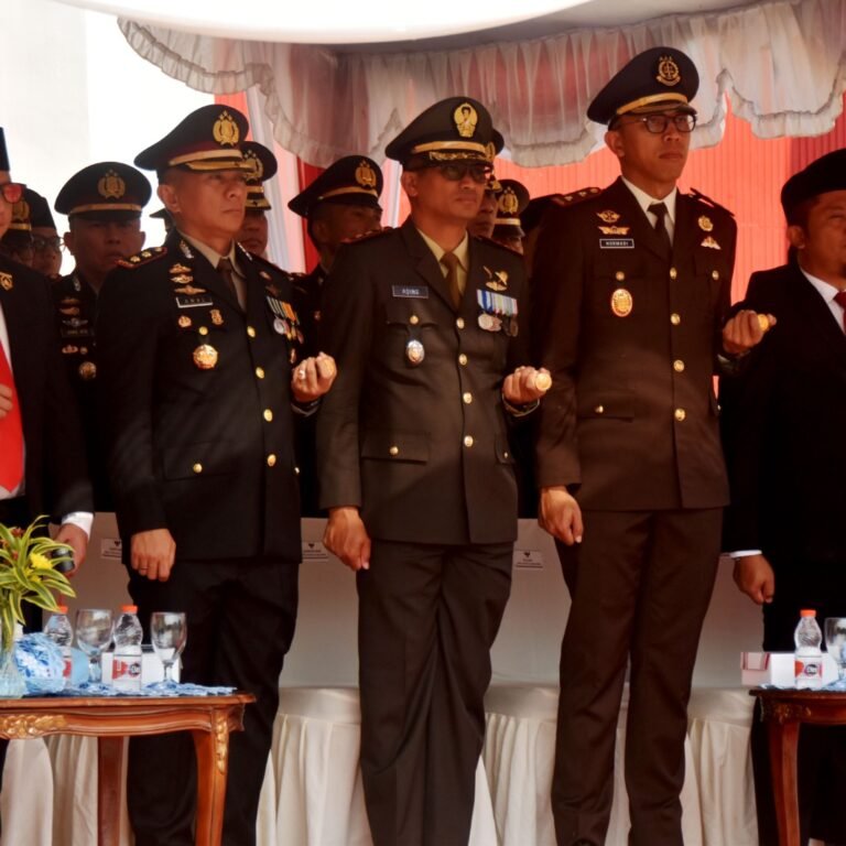 Semangat Kemerdekaan, Dandim 1003/HSS Ikuti Upacara HUT Ke-81 RI di Lapangan Lambung Mangkurat