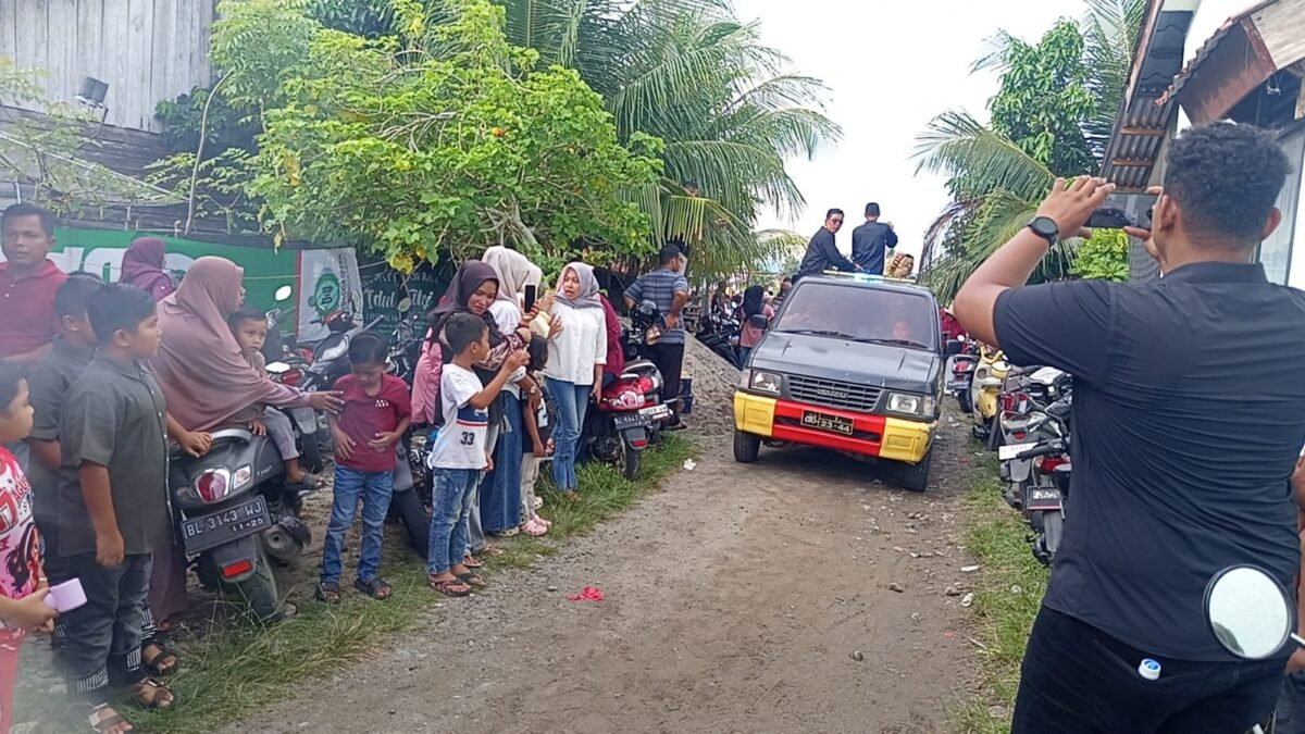 Koramil 06/Teunom Kawal Pawai Karnaval HUT ke-81 RI yang Diikuti 1.000 Peserta