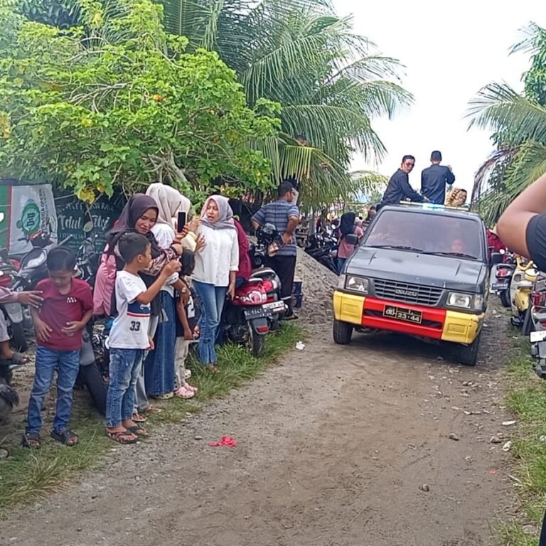 Koramil 06/Teunom Kawal Pawai Karnaval HUT ke-81 RI yang Diikuti 1.000 Peserta