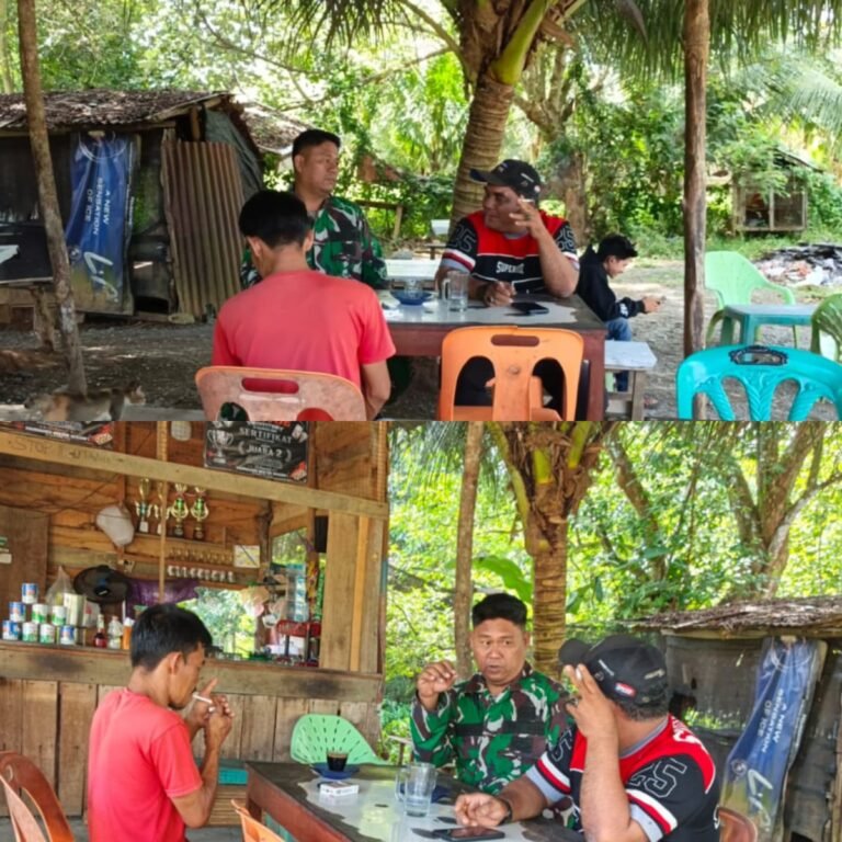 Komsos di Gampong Mesjid, Babinsa Aceh Barat Ingatkan Warga Saring Informasi