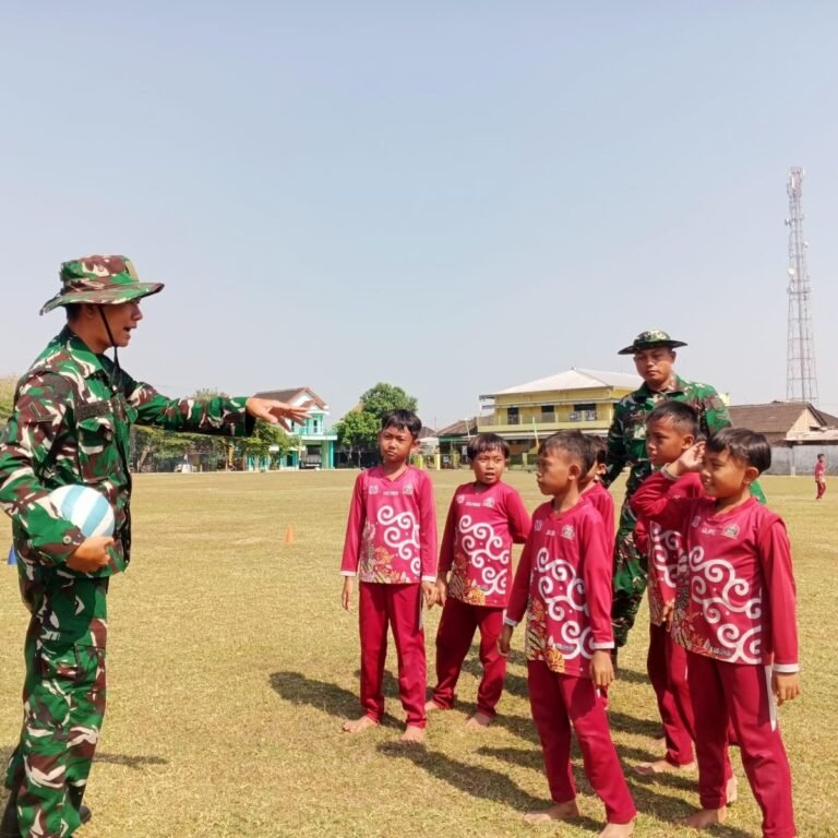 Kebugaran Anak Disorot Satgas TMMD di SDN Parangjoro 2
