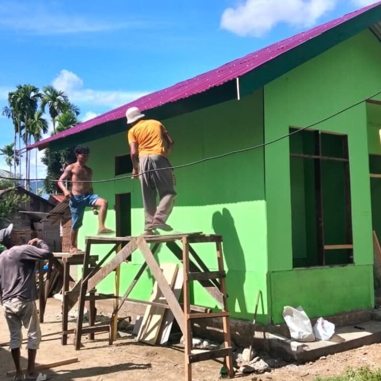 Pengecatan Jalan Terus, Rehabilitasi RTLH T.M. Nur di Sarah Raya Bertambah Riil