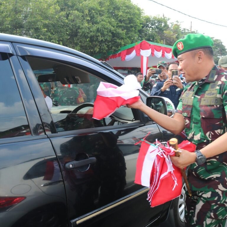 Gerakan Bagi Bendera di Kutai Timur, Dandim 0909 Hadir Dampingi Forkopimda