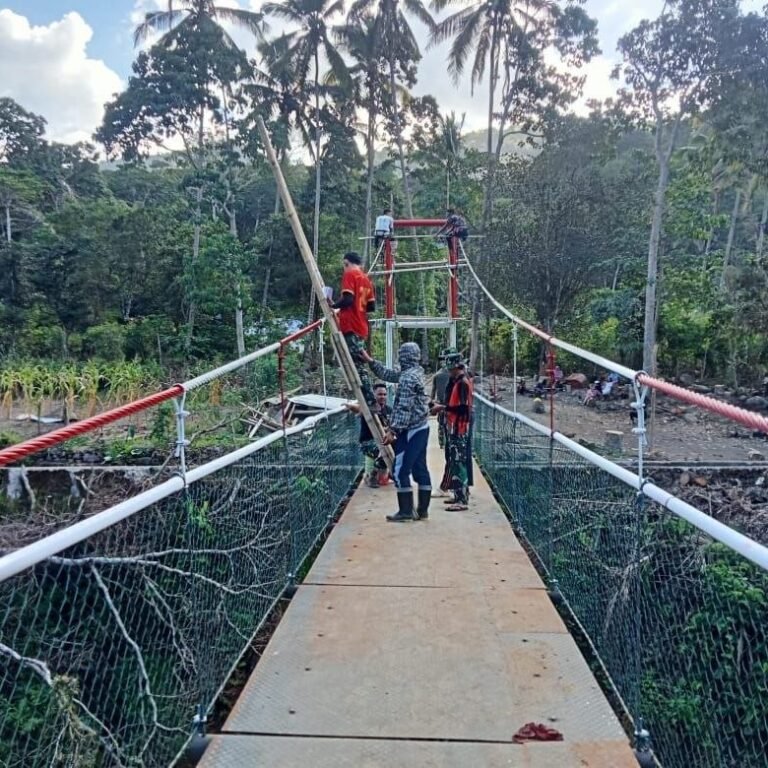 Tahap Akhir: Prasasti Jadi Simbol Penyelesaian Jembatan Gantung Pattuku-Lemo