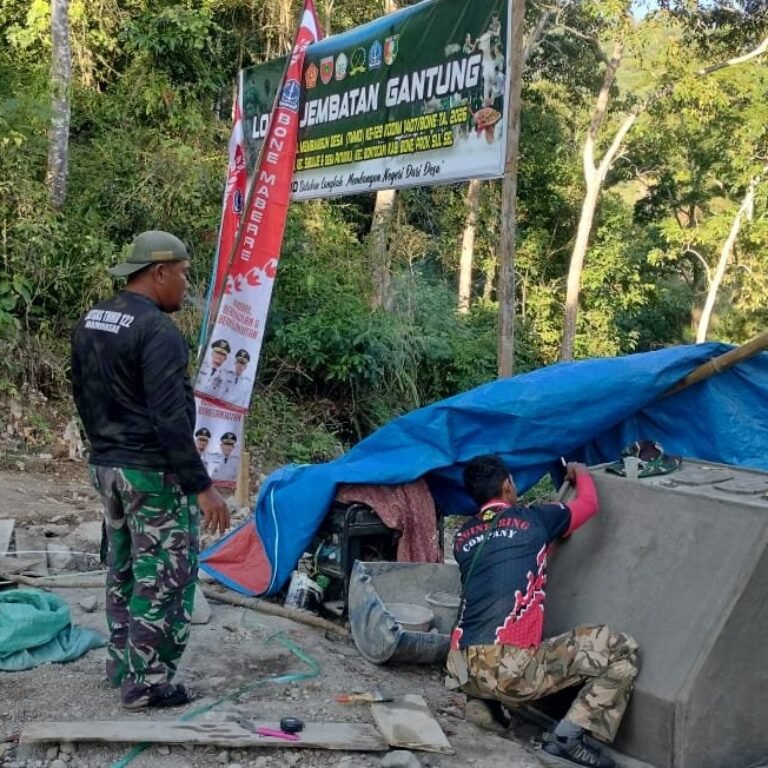 Pemasangan Prasasti Tutup Pekerjaan Jembatan Pattuku-Lemo