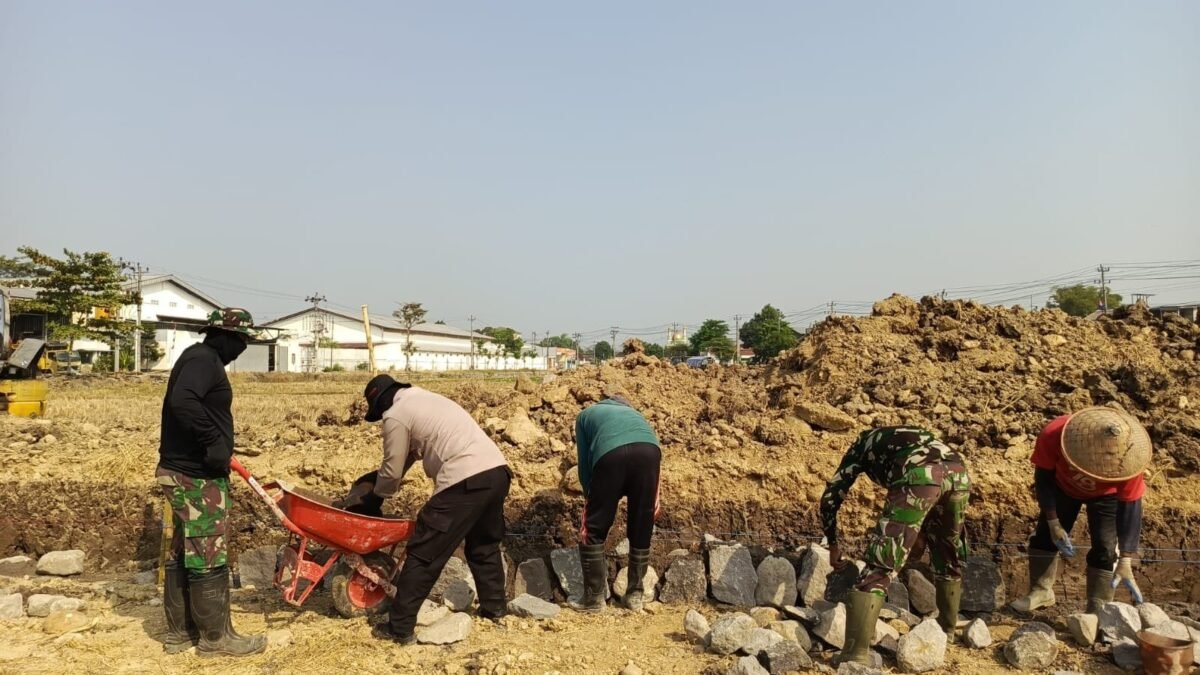 Talud Jalan di Desa Parangjoro, Warga Rasakan Manfaatnya