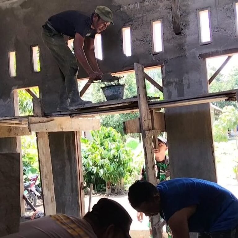 Tahap Plester Menentukan Kekuatan Rumah RTLH di Desa Sarah Raya