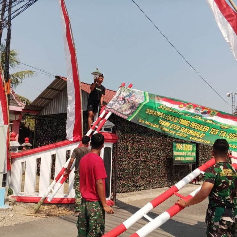 Tenda dan Gapura Hias Balai Desa Parangjoro Jelang Penutupan TMMD