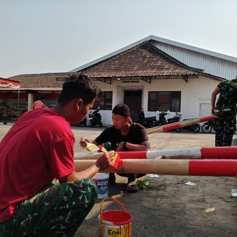 Persiapan Penutupan TMMD Reguler ke-129 Terlihat di Balai Desa Parangjoro