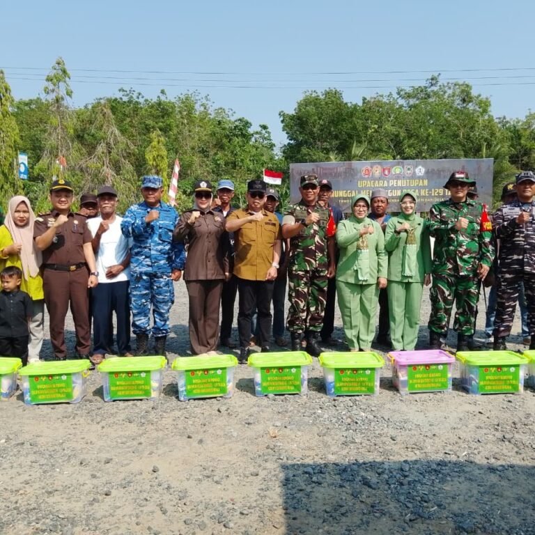 Bakti Sosial Warnai Penutupan TMMD Ke-129 Kodim 1005/Barito Kuala