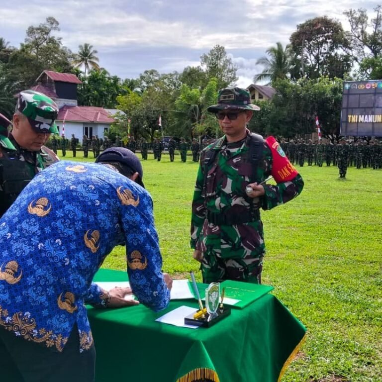 Penandatanganan Naskah Menandai Tutupnya TMMD Ke-129 di Aceh Jaya