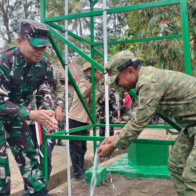 Tinjauan Lapangan Usai Penutupan TMMD Ke-129, Danrem dan Dandim Cek RTLH hingga Jambanisasi di Patukku