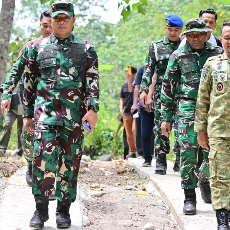 Kolonel Inf. Robinson Tallupadang Cek Langsung Sasaran TMMD ke-129 di Patukku
