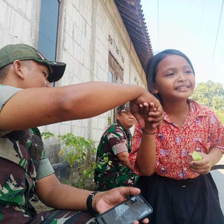 Kopka Arifin Temui Pelajar SDN Parangjoro 2: Tekun Belajar dan Hormati Guru