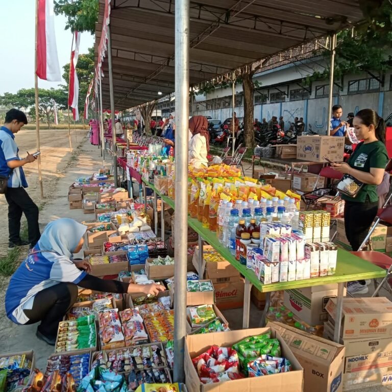 Kodim 0726/Sukoharjo Tutup TMMD dengan Bazar Murah untuk Warga
