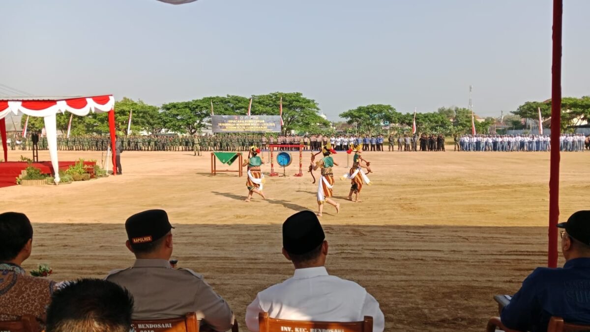 Kesenian Lokal Tampil Saat Penutupan TMMD Reguler Ke-129 Kodim 0726/Sukoharjo di Parangjoro