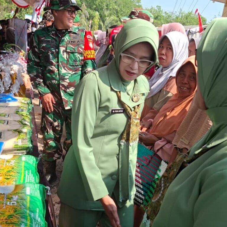 Pasar Murah dan Layanan Kesehatan Meriahkan Penutupan TMMD ke-129