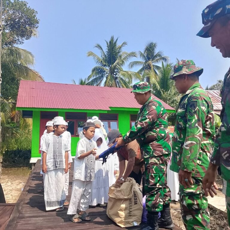 Perlengkapan Sekolah untuk Santri Hiasi Penutupan TMMD Ke-129 Kodim 1005/Barito Kuala