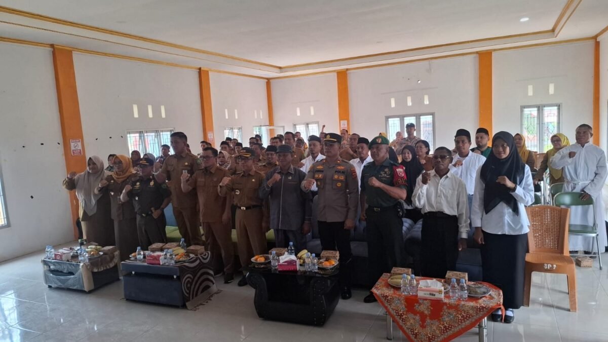 Babinsa Dampingi Pelantikan Empat Anggota BPD PAW di Balai Desa Kebon Agung