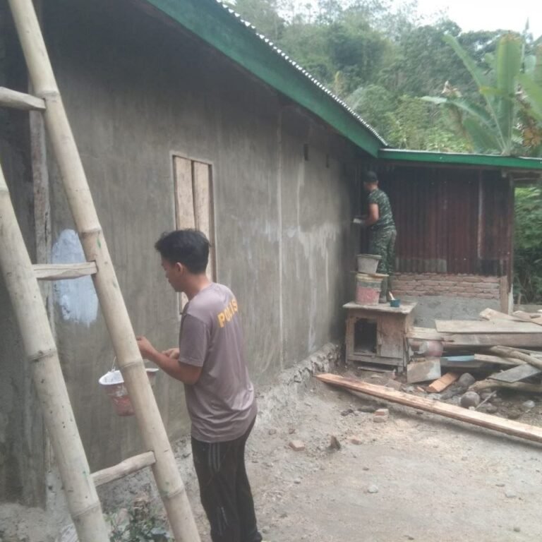 Penyempurnaan Cat Rumah Bapak Bella Jadi Bukti Penyelesaian RTLH di Patukku