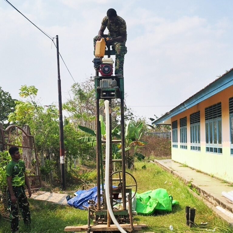 TNI AD Mulai Bor Sumur di SD Inpres Semangga 1 Merauke untuk Atasi Kekurangan Air