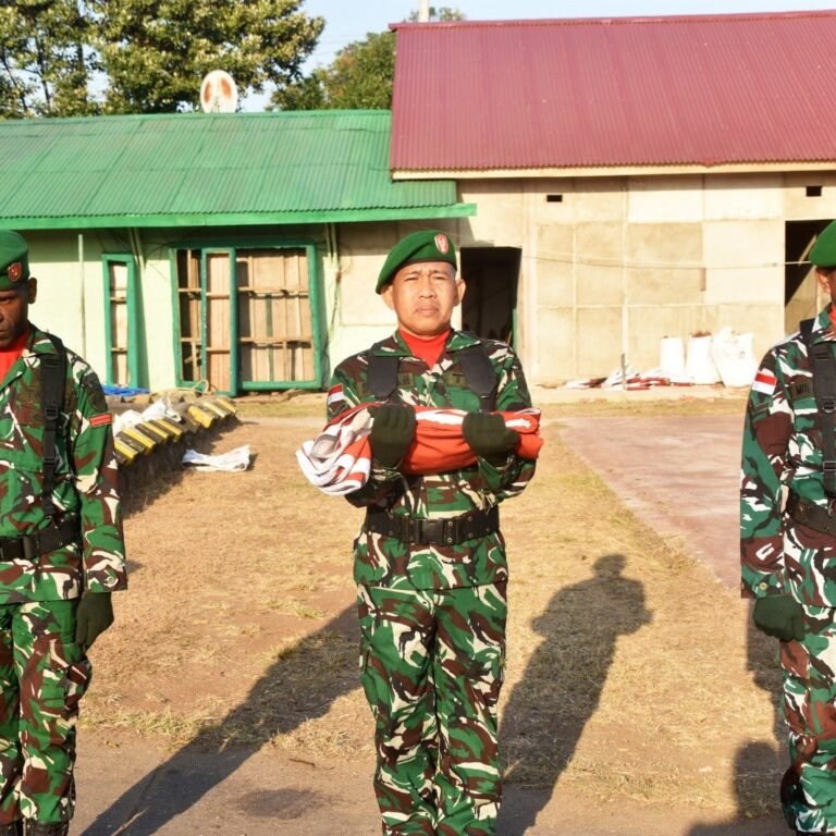 Kodim 1707/Merauke dan Korem 174/ATW Laksanakan Upacara Bendera Mingguan