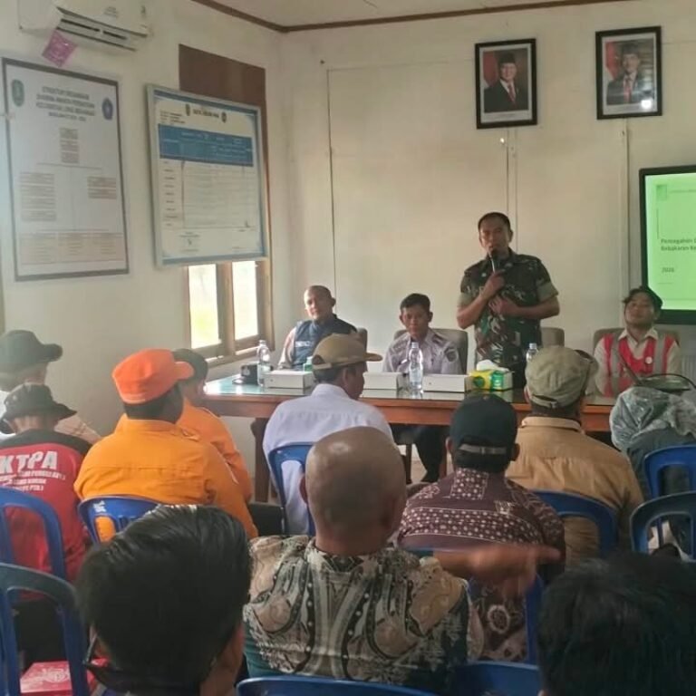 Long Mesangat Gelar Sosialisasi Karhutla dan Latihan KTPA PT. KAM, Danramil Ikut Serta