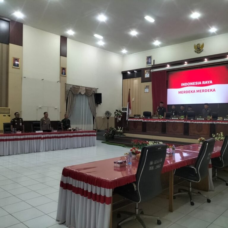 Danramil Amuntai Utara Hadiri Paripurna DPRD HSU Mewakili Dandim