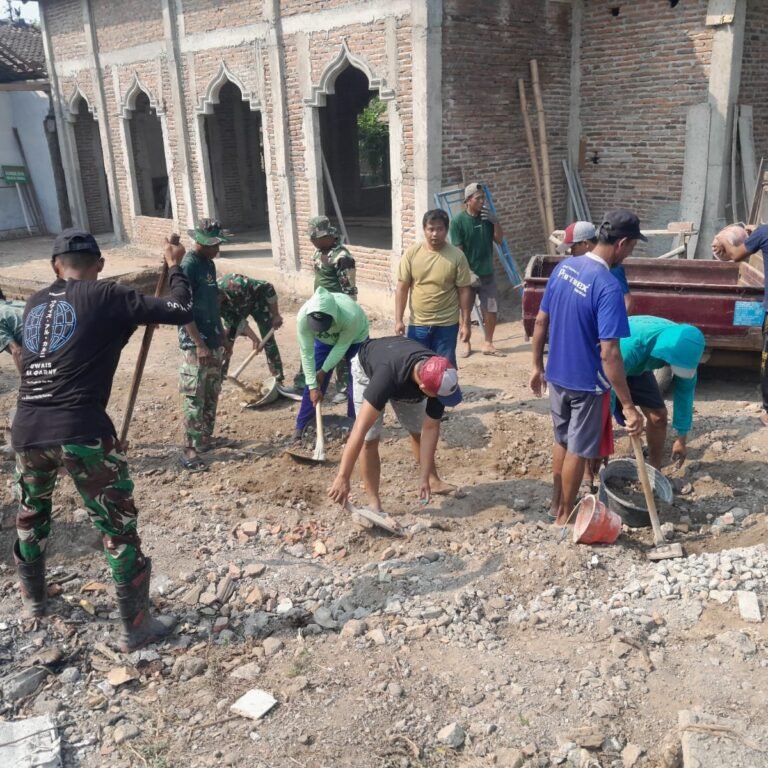 Warga dan TNI Bersinergi untuk Masjid yang Lebih Nyaman