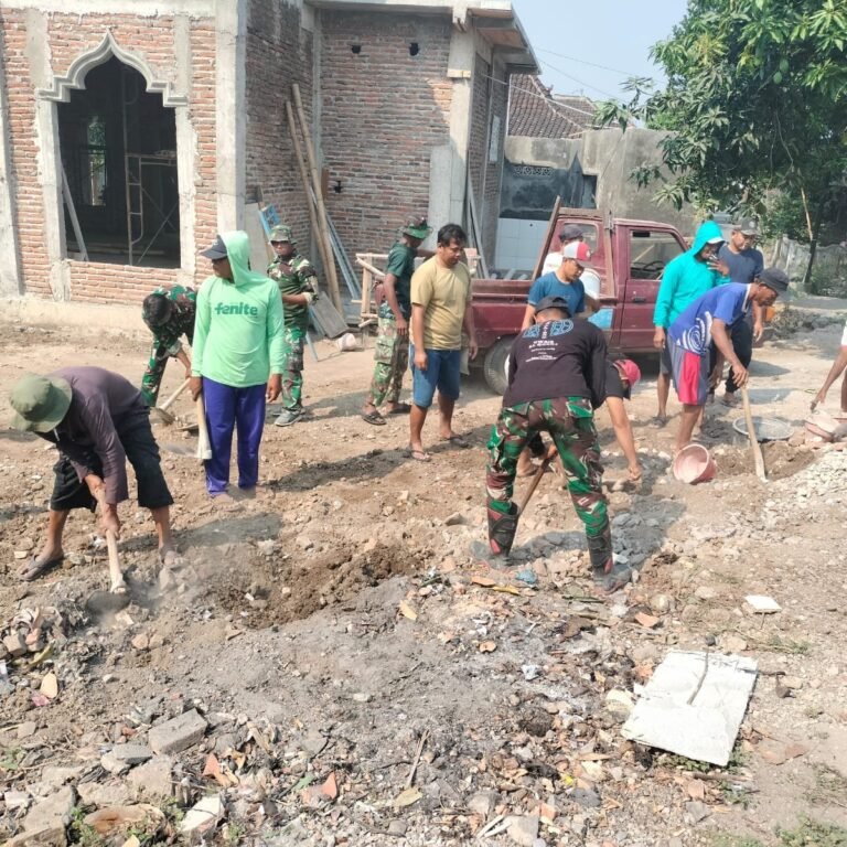 Gotong Royong TMMD di Parangjoro Dipandang Sebagai Investasi Karakter Anak