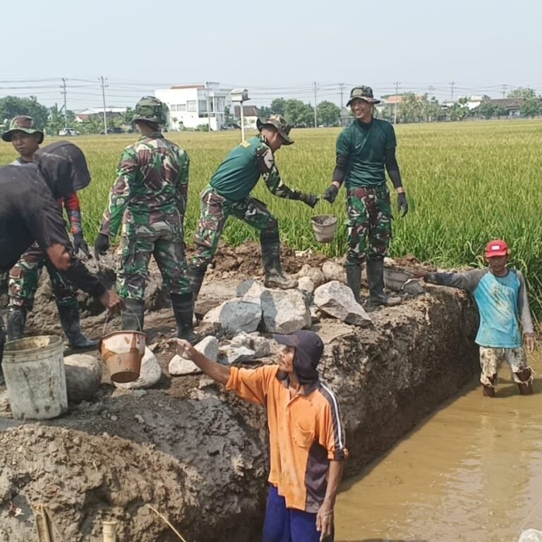 Gotong Royong Jadi Kunci Lancarnya Pekerjaan di Medan Berat Parangjoro