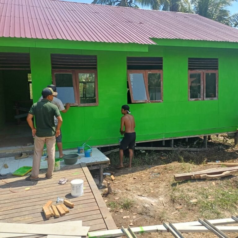 Akhir Pengecatan Tandai Selesainya Rehab TPA di Tamban Bangun
