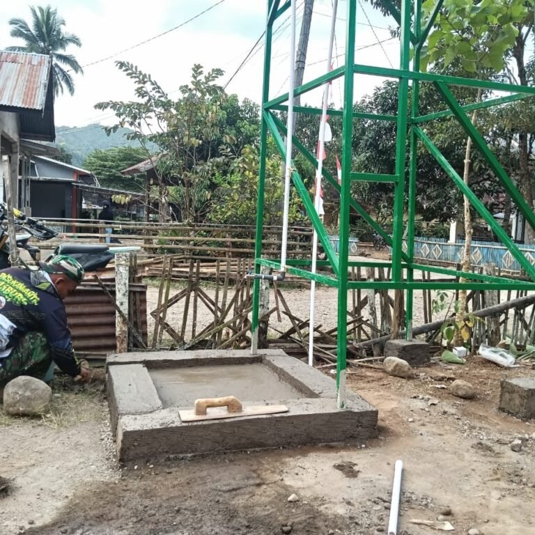 Kodim Bone Laksanakan Pembuatan Pondasi Tower Air di Desa Patukku Lewat Satgas TMMD