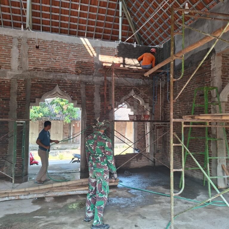 Gotong Royong Warga dan Kodim 0726 Selesaikan Struktur Masjid Al Mubaroq