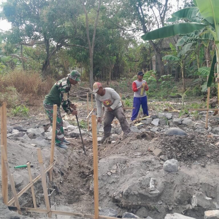 Warga Dukuh Singkil dan TNI Dirikan Pos Kamling untuk Kelestarian Budaya Ronda